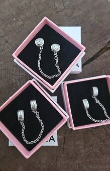 PANDORA.