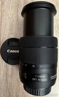 Canon EF-S 18-135mm f/3.5-5.6 IS USM