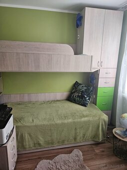 Predám detskú poschodovú posteľ + stôl + šuflíky