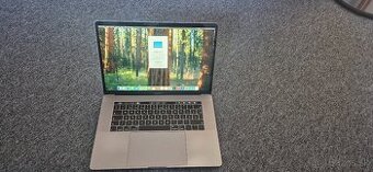 MacBook Pro 15" (2018) – Space Grey