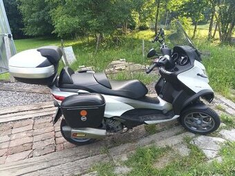 Piaggio MP3 500
