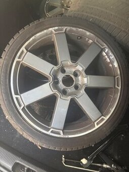 Predam ZIMNU sadu elektrónov 5x108 R18