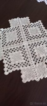 Predám čisto nove háčkované dečky a obrusy