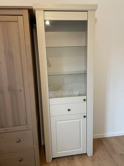 Vysoka skrinka / vitrina Decodom