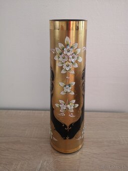 Váza z borského skla