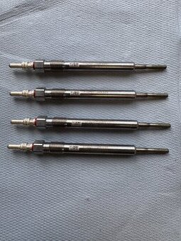 04l963319e zhaviaca sviečka