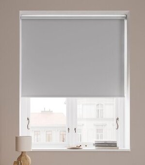 Zatemňovacie rolety, stav ako nové, BEZ VŔTANIA