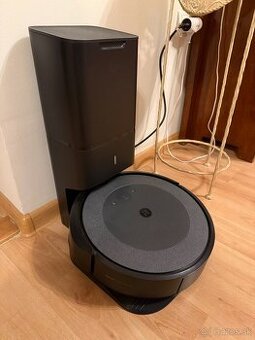 iRobot Roomba i3+ - zánovný