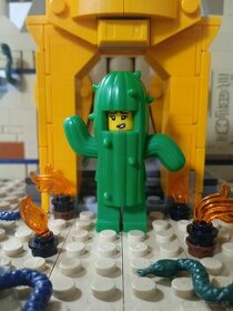 LEGO Minifigure Series 18 Cactus Girl