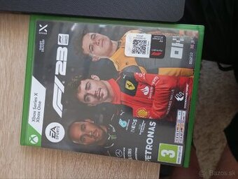 Hry na Xbox a PS 4
