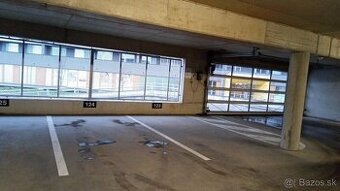 Vnútorné parkovacie miesto - parkovací dom Považská 40