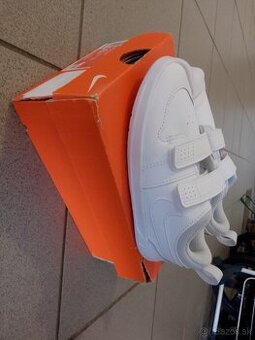 Nike tenisky Nové