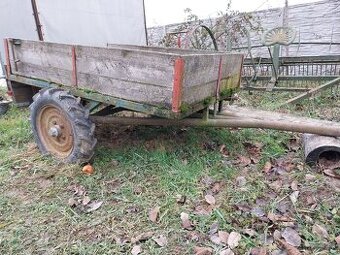 vlečka za traktor
