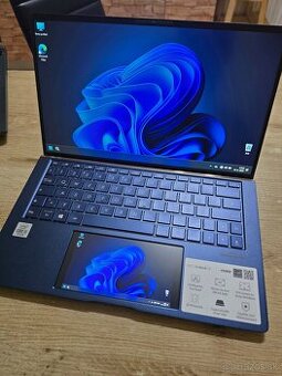 2 Displejovy štýlový Asus Zenbook 13 plnefunkcny s 8gb ram 5