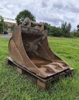 Podkopová lopata, 75cm s upínáním Liebherr