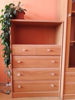 Nábytok vhodný do spálne, obývačky i kancelárie