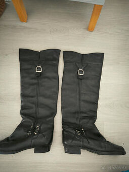 Vysoké kožené čierne čižmy Baťa veľkosť 39 vo vnútri kožušin