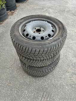Zimné komplety Barum POLARIS 5 185/60 R15T