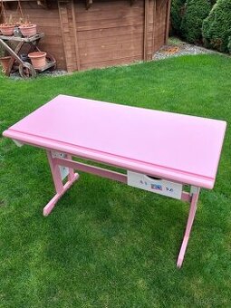 Darujeme detsky pisaci stol