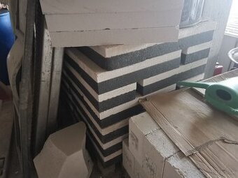 Vencová tvárnica Ytong s tepelnou izoláciou.