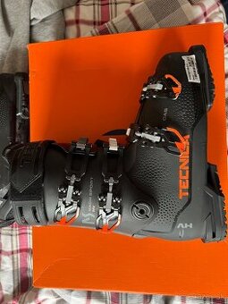 Lyziarky Tecnica MACH SPORT HV 100 GW