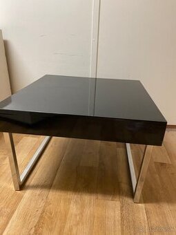 Čierny konferenčný stolík