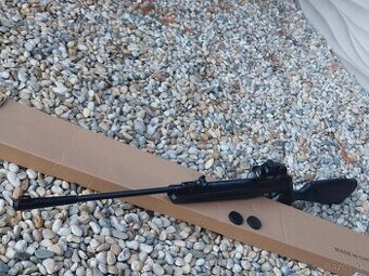 Vzduchovka LB 600 4.5-5,5mm+kolimator 1x40+ brok