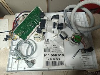 Electrolux - náhradné diely - 30 eur