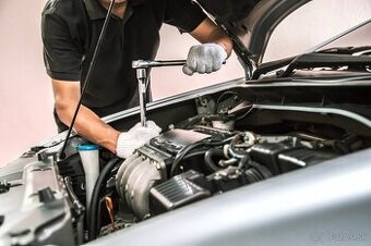 Automechanik - motorár pre autorizovaný servis značky Toyota