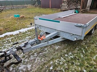 Podvalníkový přívěs