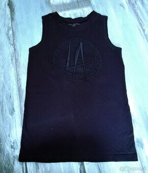 Čierna tričko Chapter young