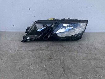 ŠKODA OCTAVIA 3 III LIFT 2017- ĽAVÉ PREDNÉ SVETLO