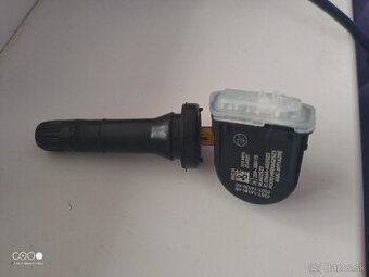 TMPS snímač tlaku pneumatík.