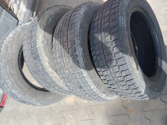 Pneu na vlecku  r16.