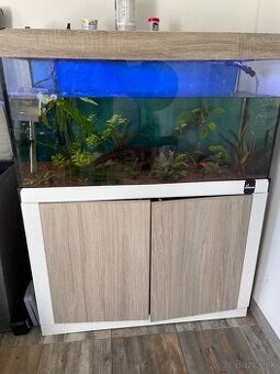 Predam akvárium 200L so skrinkou diversa