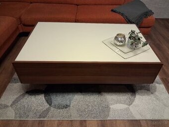 Konferenčný stolík