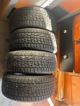 Bridgestone Blizzak LM-22 235/50 R17 96V, 2 ks,dezén 50%
