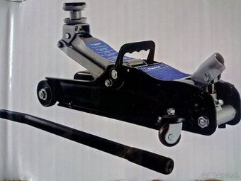 hydraulicky zdvihák