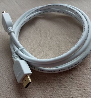HDMI kábel novy