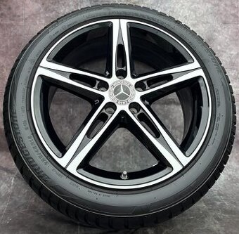 Originální Alu kola Mercedes-Bez CLA 225/45/18 95% VZOREK