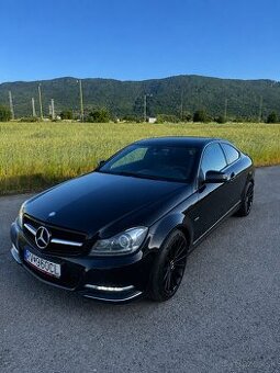 Mercedes-Benz C220 AJ NA SPLÁTKY