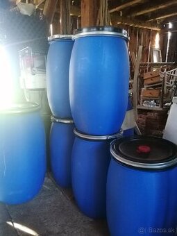 Plastovy sud 120l .