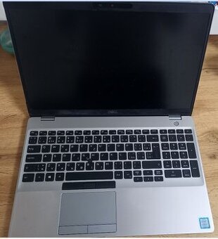 Predam notebook Dell Precision 3541 i7,nvidia quadro p620w
