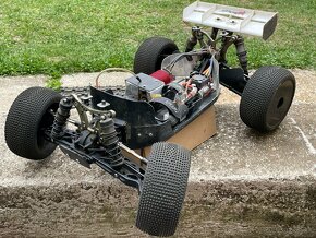Predám závodnú truggy 1:8 Losi 8ight-T