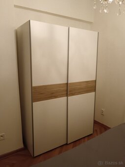 NOVÁ ELEGANTNÁ  SKRIŇA