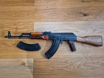puška  AKM  7,62x39