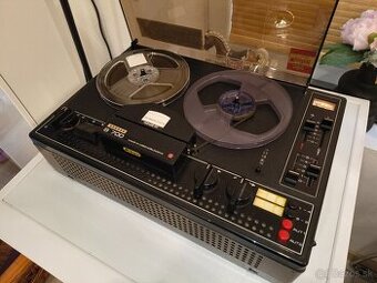 Predám retro magnetofón B700