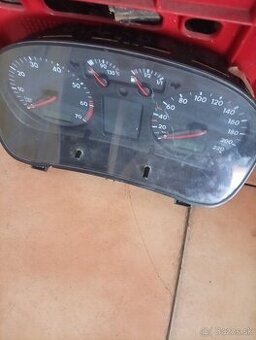 Volkswagen golf 4 1.4 16v budiky