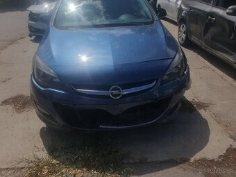 Rozpredám Opel astra j hb 1.4 benzin 2015