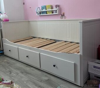 Darujem 2x IKEA Hemnes posteľ